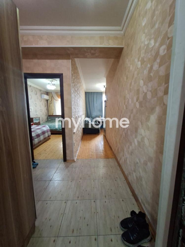  Yeni Yasamal qəsəbəsində 48m² mənzil satılır