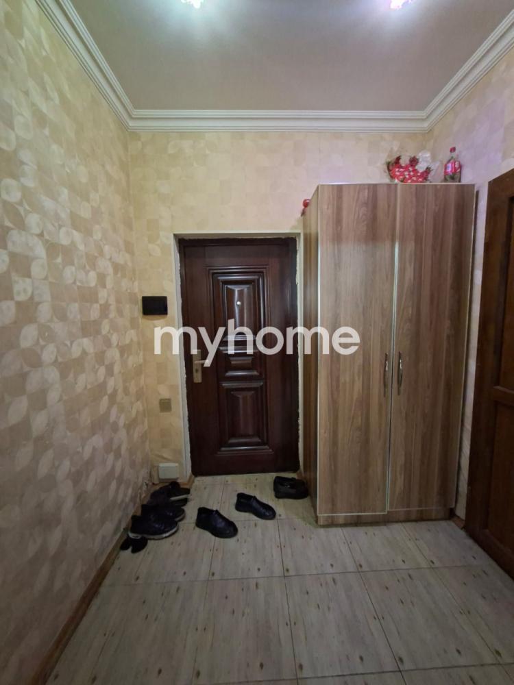  Yeni Yasamal qəsəbəsində 48m² mənzil satılır