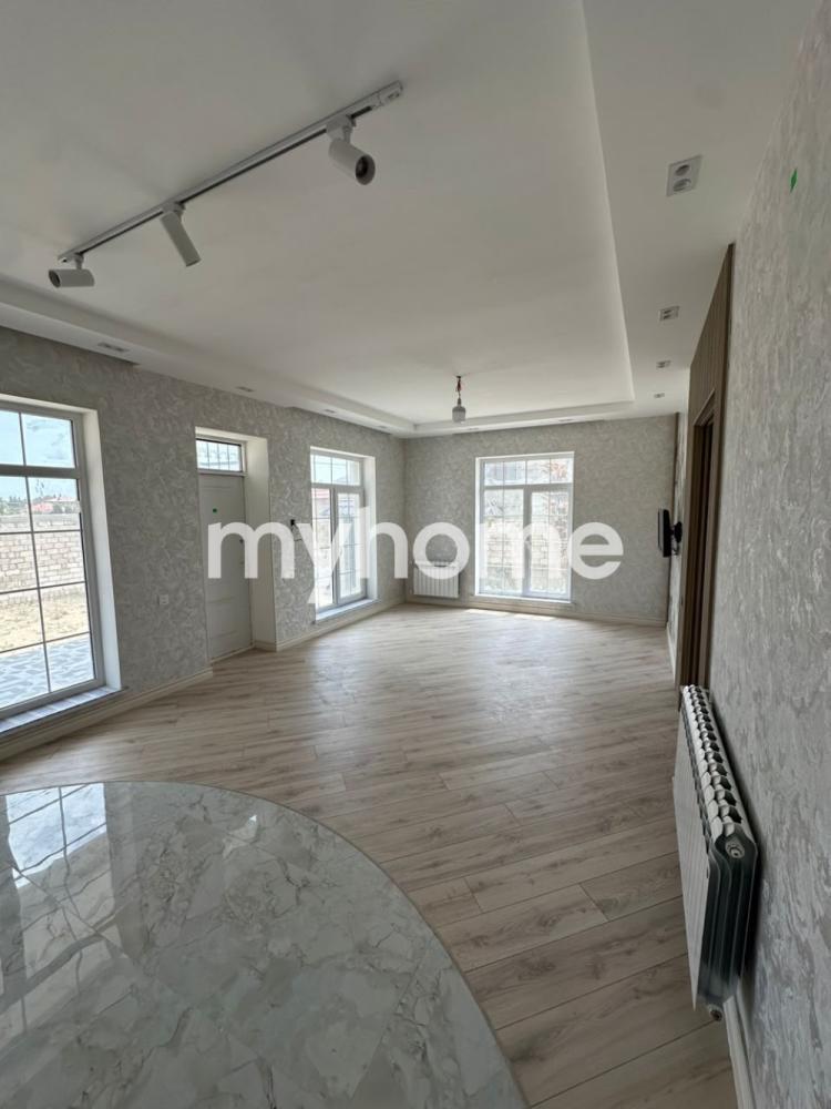  Albalılıq qəsəbəsində 95m² həyət evi satılır