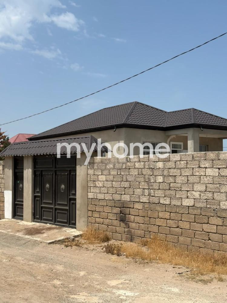  Albalılıq qəsəbəsində 95m² həyət evi satılır