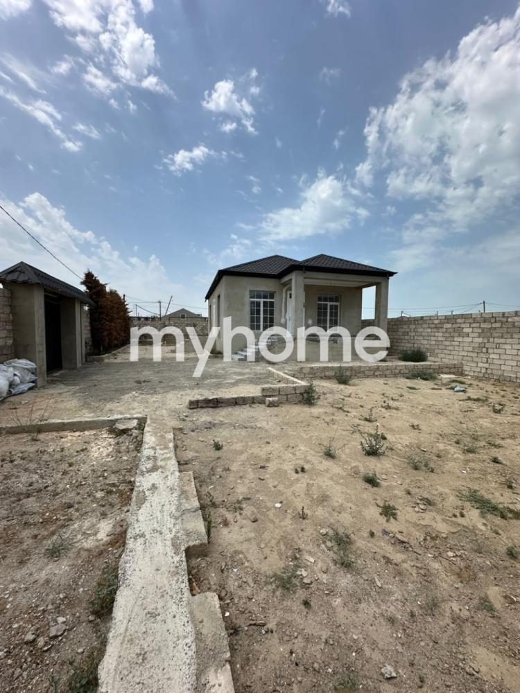  Albalılıq qəsəbəsində 95m² həyət evi satılır