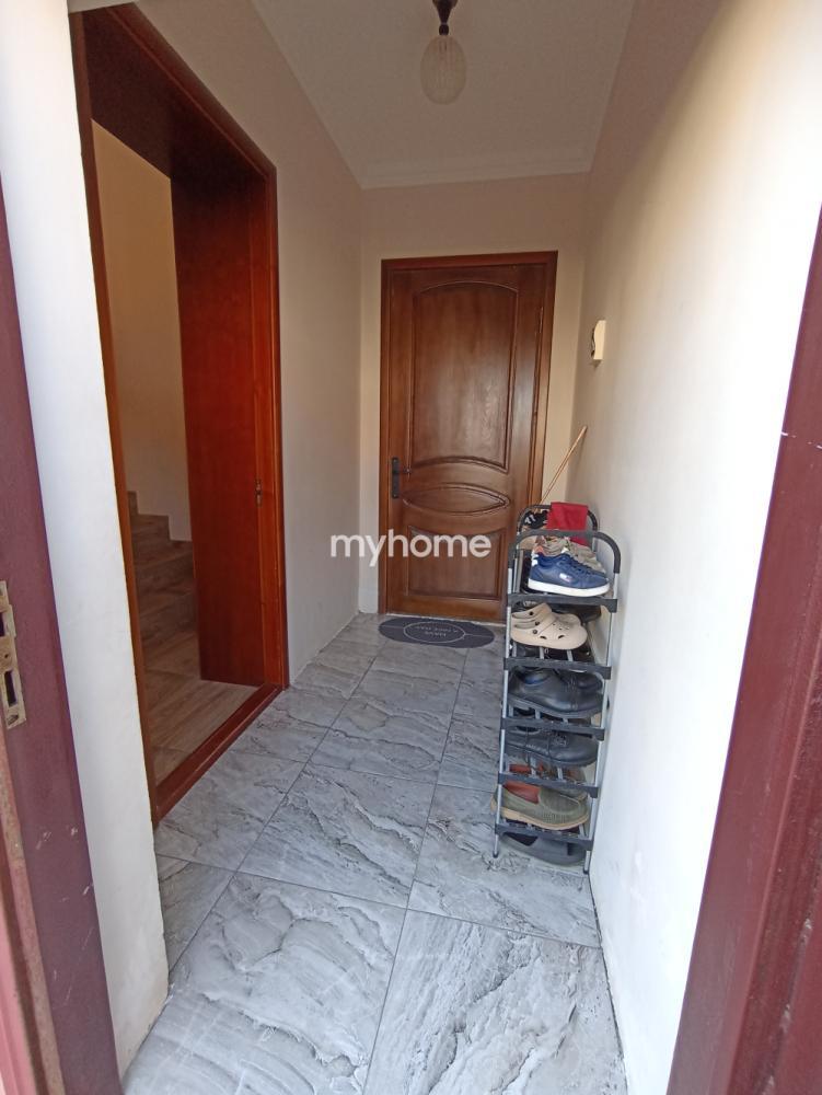  Qaraçuxur qəsəbəsində 300m² həyət evi satılır