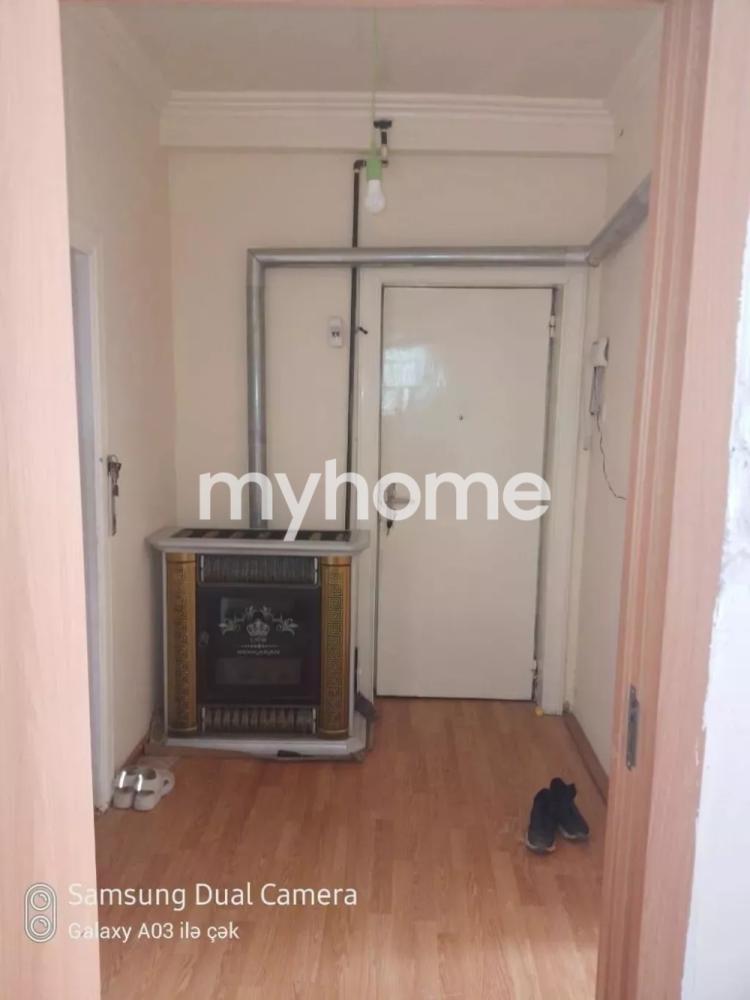  Gəncə şəhəri 74m² mənzil satılır
