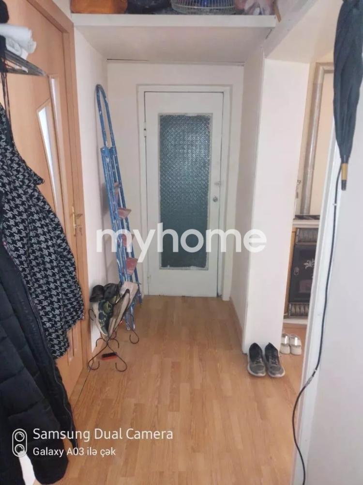  Gəncə şəhəri 74m² mənzil satılır