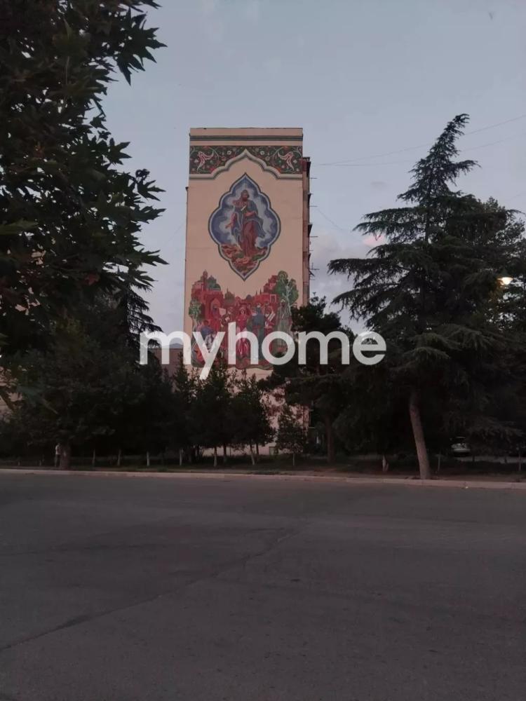  Gəncə şəhəri 74m² mənzil satılır