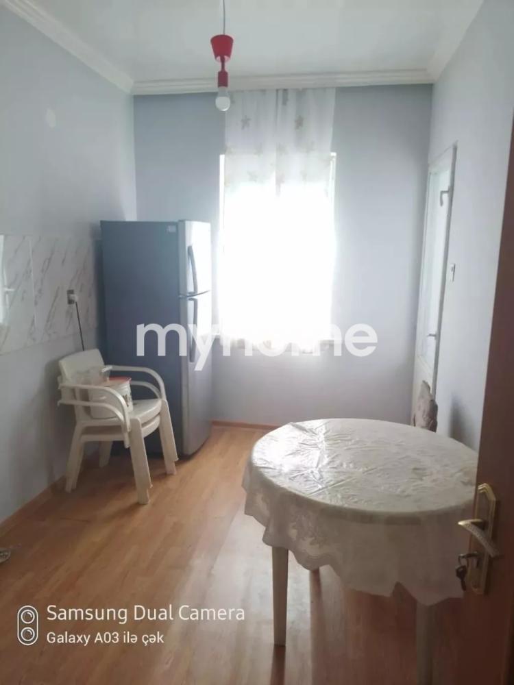  Gəncə şəhəri 74m² mənzil satılır