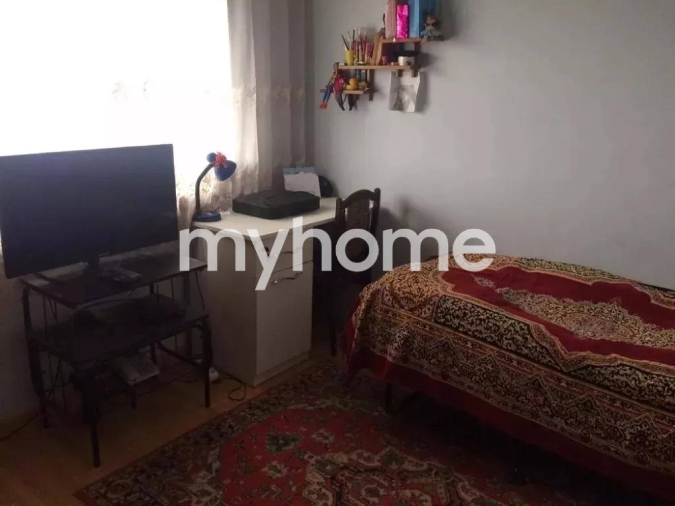  Gəncə şəhəri 74m² mənzil satılır