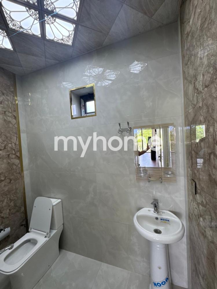 Qəbələ şəhərində 180m² həyət evi kirayə verilir Qəbələ şəhərində 180m² həyət evi kirayə verilir