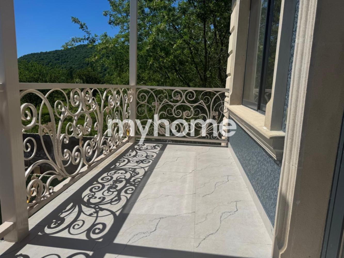 Qəbələ şəhərində 180m² həyət evi kirayə verilir Qəbələ şəhərində 180m² həyət evi kirayə verilir