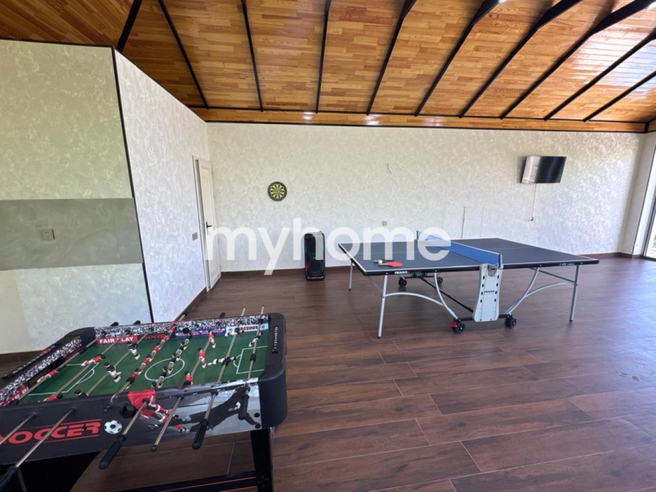 Qəbələ şəhərində 180m² həyət evi kirayə verilir Qəbələ şəhərində 180m² həyət evi kirayə verilir