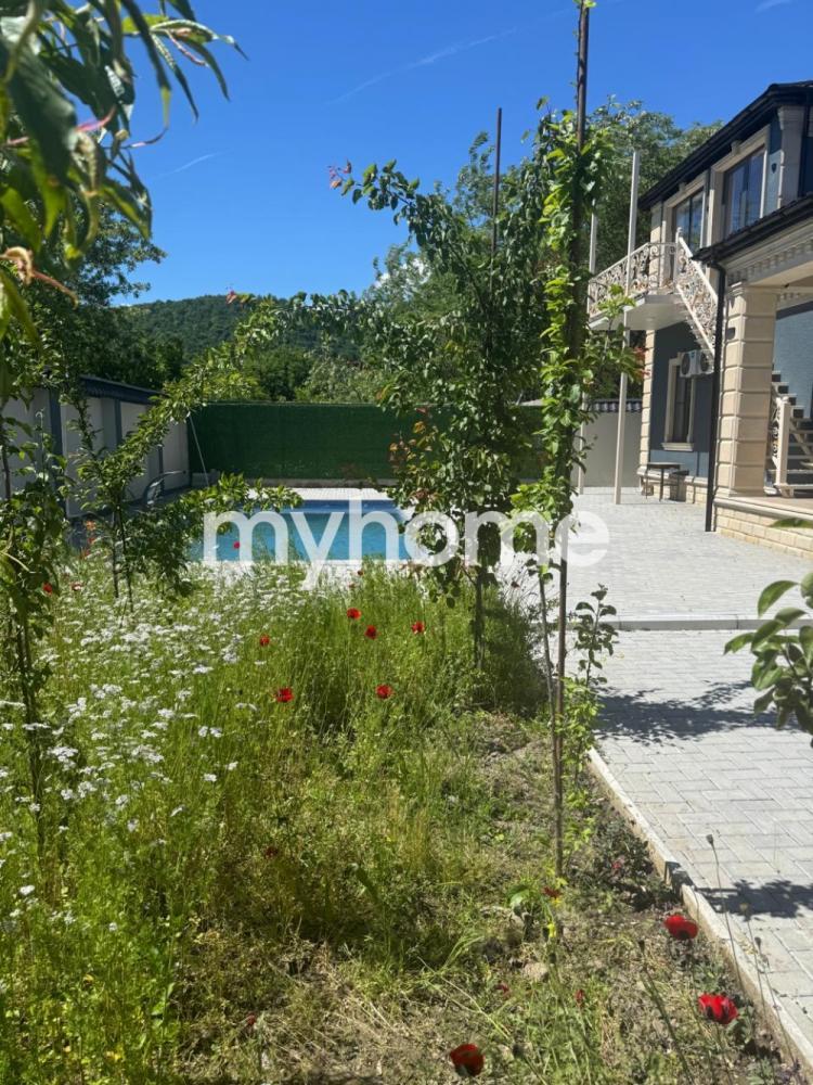 Qəbələ şəhərində 180m² həyət evi kirayə verilir Qəbələ şəhərində 180m² həyət evi kirayə verilir