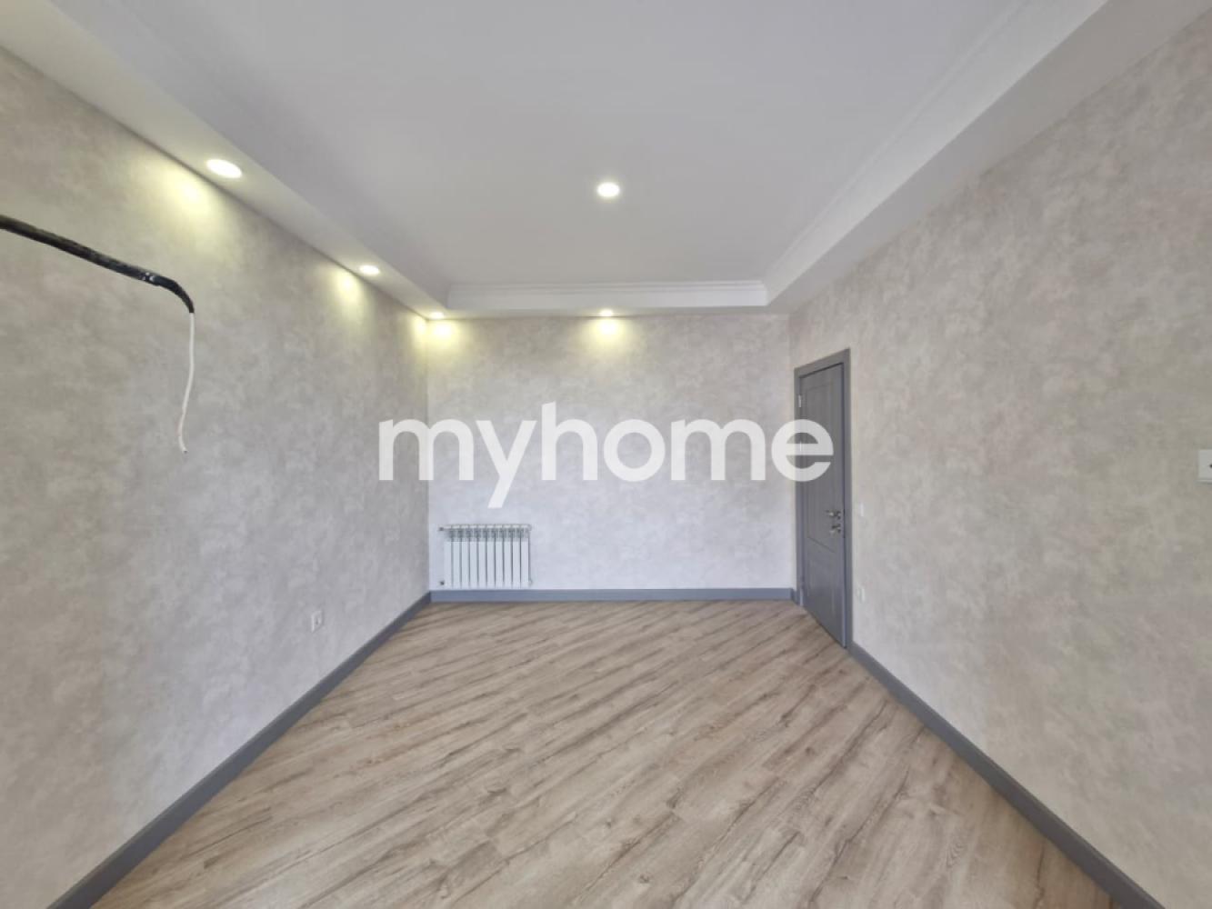 7-ci mikrorayon qəsəbəsi 60m² mənzil satılır