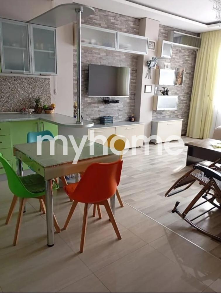 Biləcəri qəsəbəsi 84m² mənzil satılır