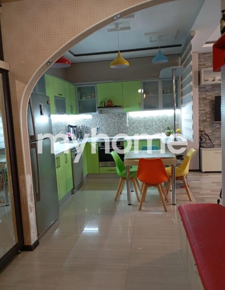 Biləcəri qəsəbəsi 84m² mənzil satılır