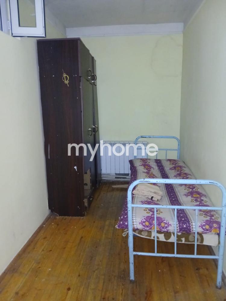 Qaraçuxur qəsəbəsində 80m² həyət evi kirayə verilir Qaraçuxur qəsəbəsində 80m² həyət evi kirayə verilir