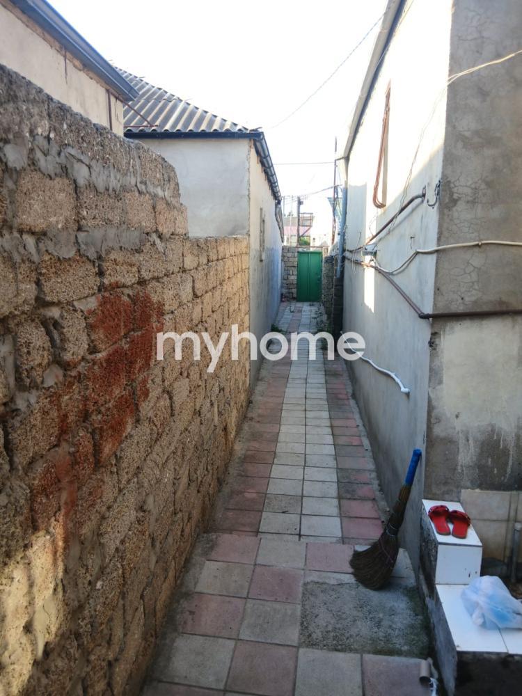 Qaraçuxur qəsəbəsində 80m² həyət evi kirayə verilir Qaraçuxur qəsəbəsində 80m² həyət evi kirayə verilir