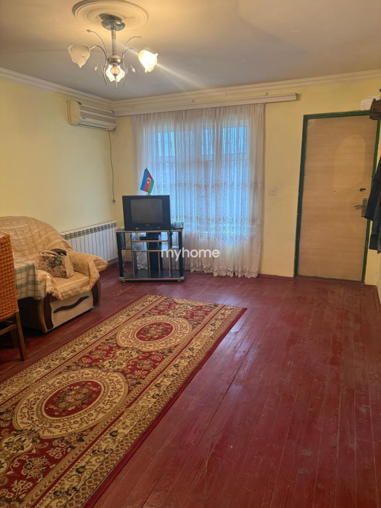 Qaraçuxur qəsəbəsi 80m² həyət evi kirayə verilir