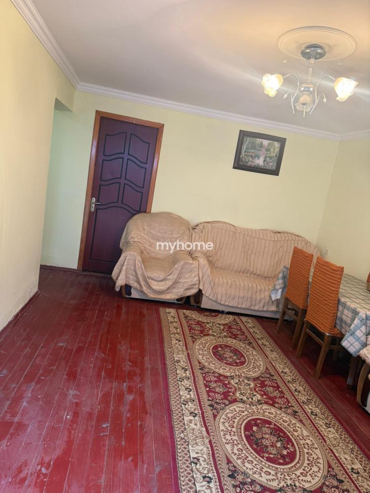 Qaraçuxur qəsəbəsi 80m² həyət evi kirayə verilir