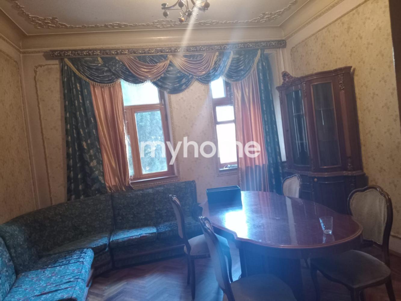 Böyükşor qəsəbəsi 90m² mənzil kirayə verilir