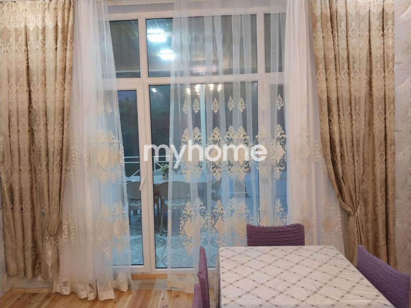Quba şəhərində 160m² həyət evi kirayə verilir Quba şəhərində 160m² həyət evi kirayə verilir