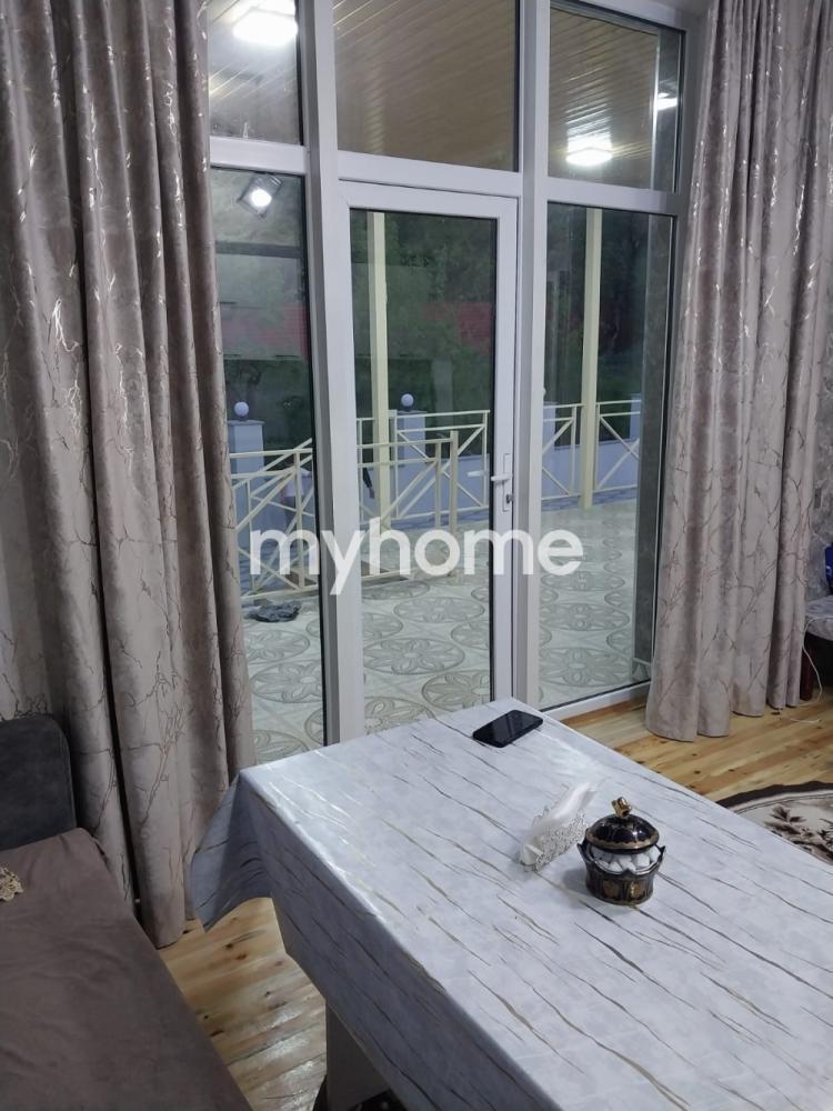 Quba şəhərində 160m² həyət evi kirayə verilir Quba şəhərində 160m² həyət evi kirayə verilir