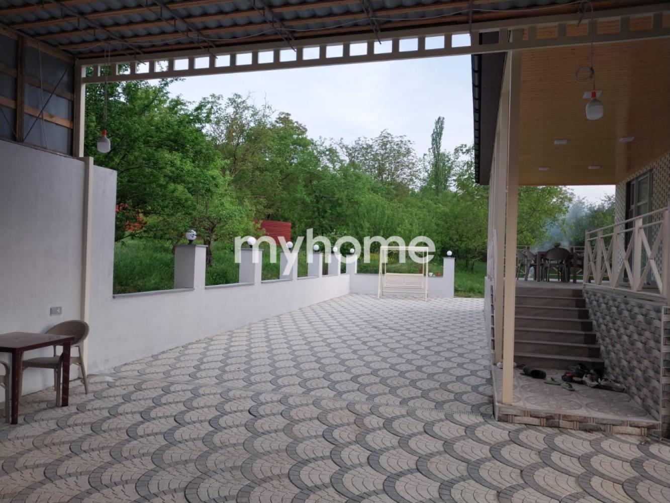 Quba şəhərində 160m² həyət evi kirayə verilir Quba şəhərində 160m² həyət evi kirayə verilir