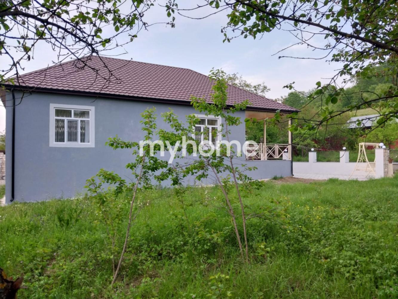 Quba şəhərində 160m² həyət evi kirayə verilir Quba şəhərində 160m² həyət evi kirayə verilir