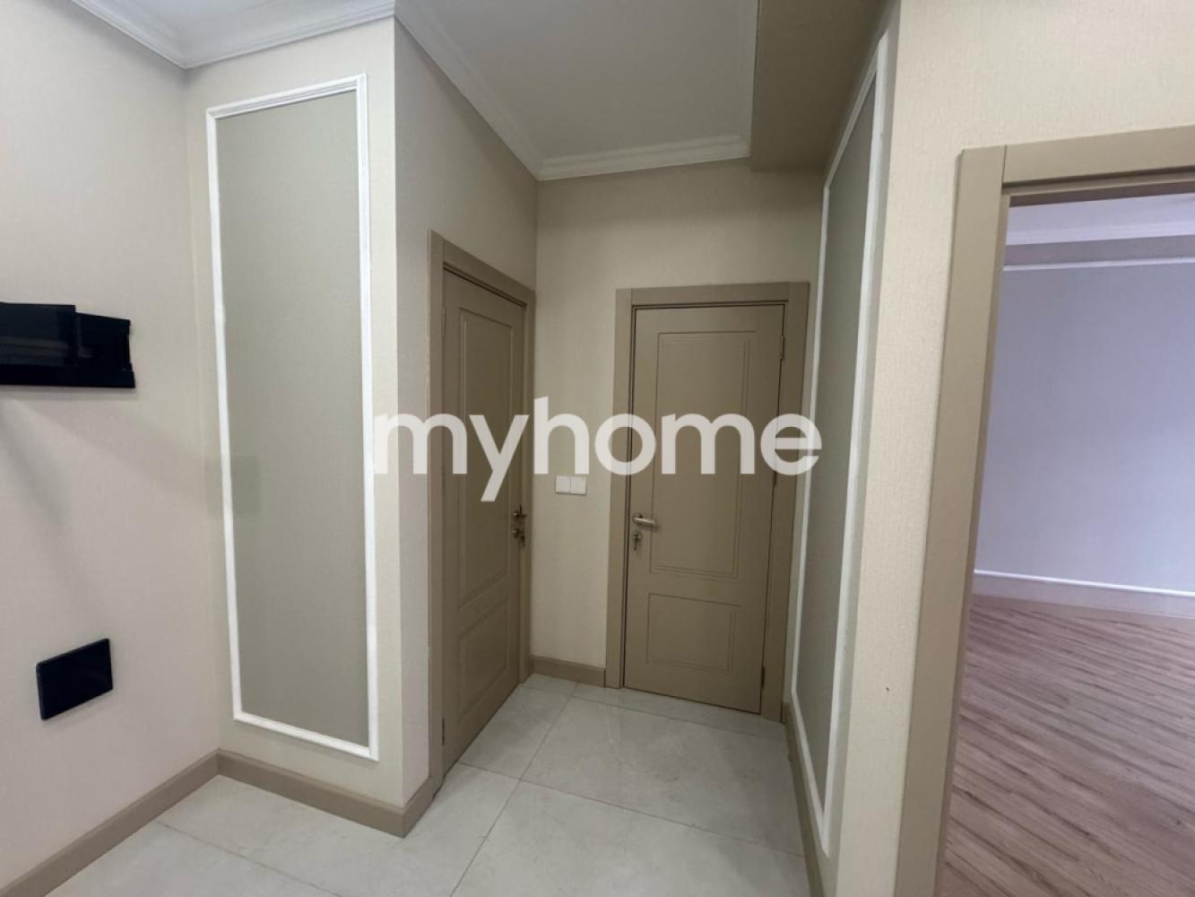 7-ci mikrorayon qəsəbəsi 87m² mənzil satılır