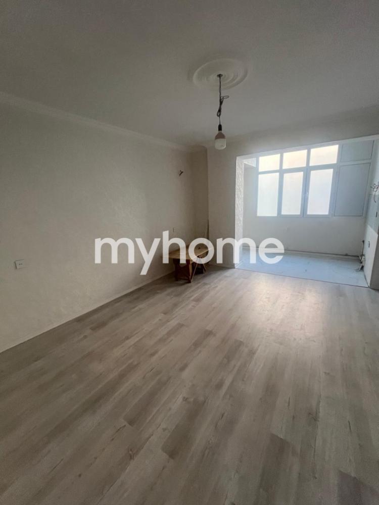 Xırdalan şəhəri 50m² mənzil satılır