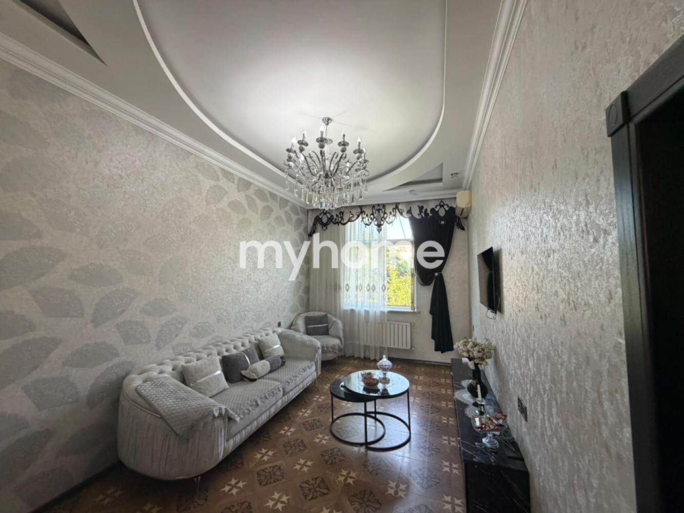 Bakıxanov qəsəbəsi 56m² mənzil satılır