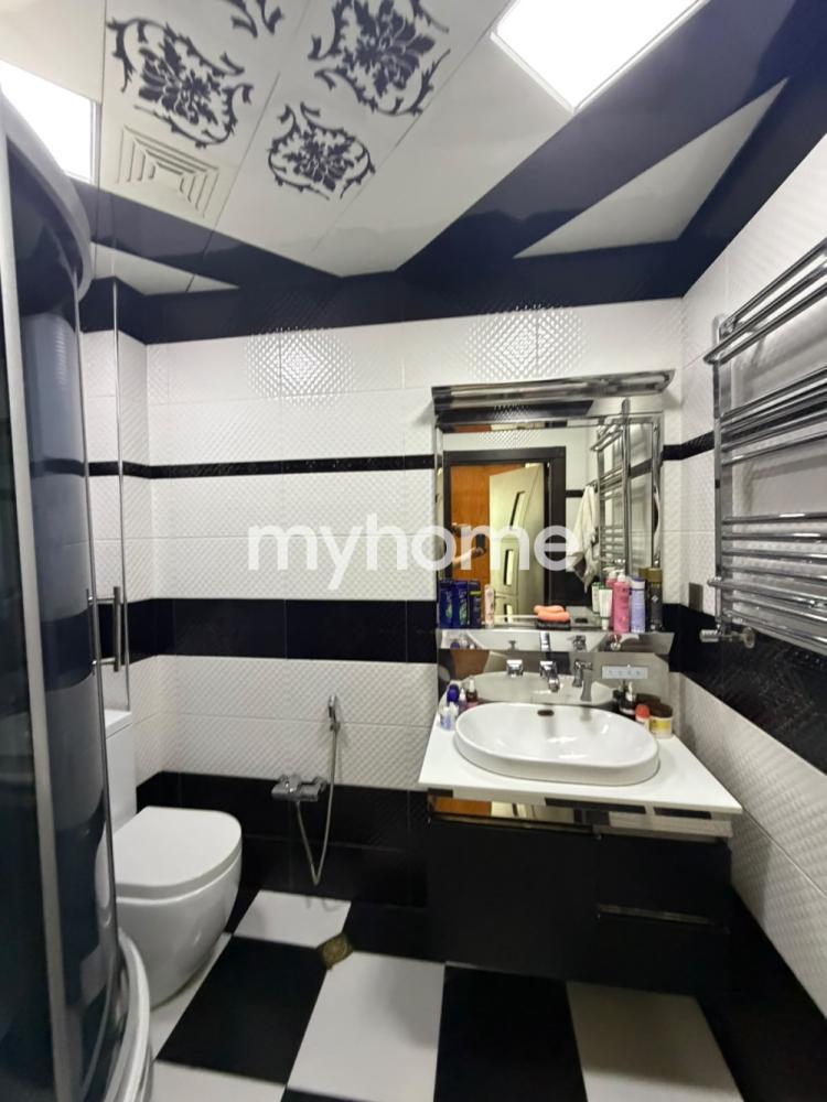 Bakıxanov qəsəbəsində 56m² mənzil satılır Bakıxanov qəsəbəsində 56m² mənzil satılır