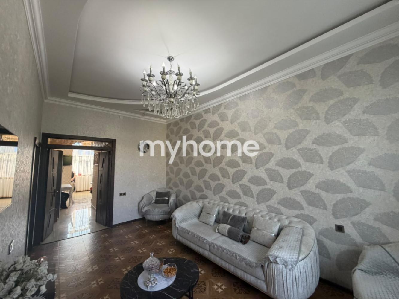 Bakıxanov qəsəbəsi 56m² mənzil satılır