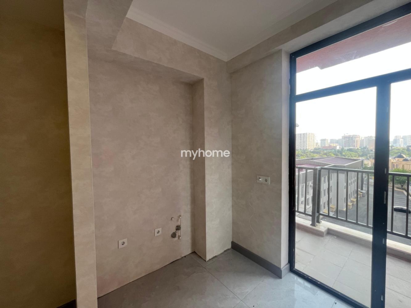 7-ci mikrorayon qəsəbəsi 81m² mənzil satılır