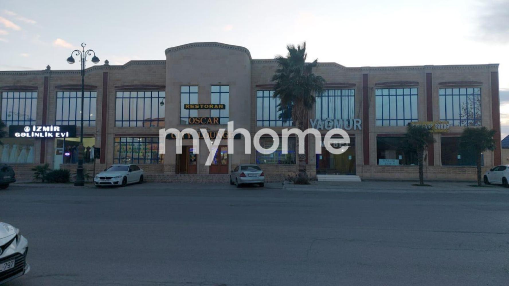 Yevlax şəhəri 2200m² obyekt satılır
