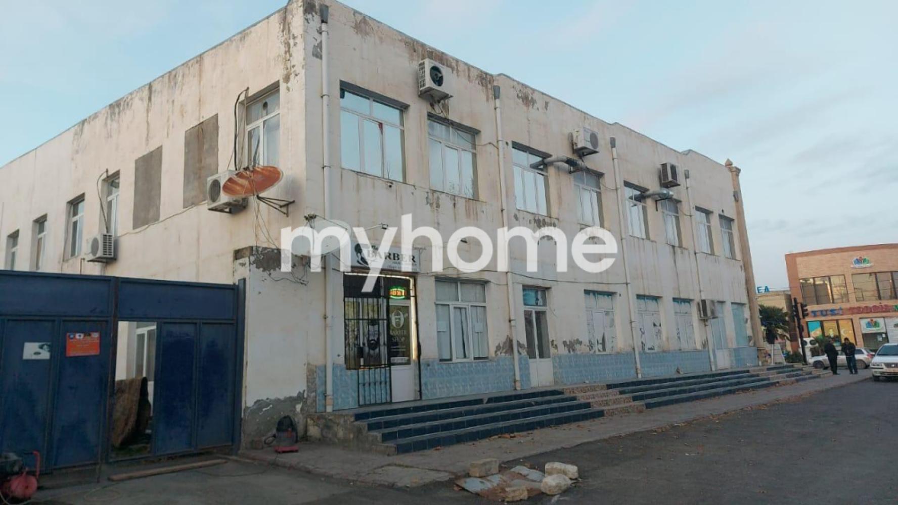 Yevlax şəhərində 2200m² obyekt satılır Yevlax şəhərində 2200m² obyekt satılır