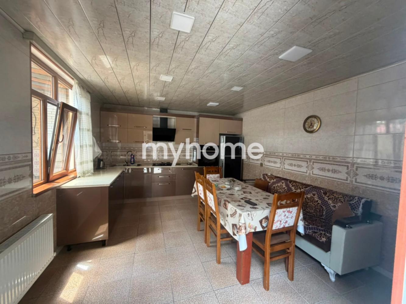 Bakıxanov qəsəbəsində 110m² həyət evi satılır Bakıxanov qəsəbəsində 110m² həyət evi satılır
