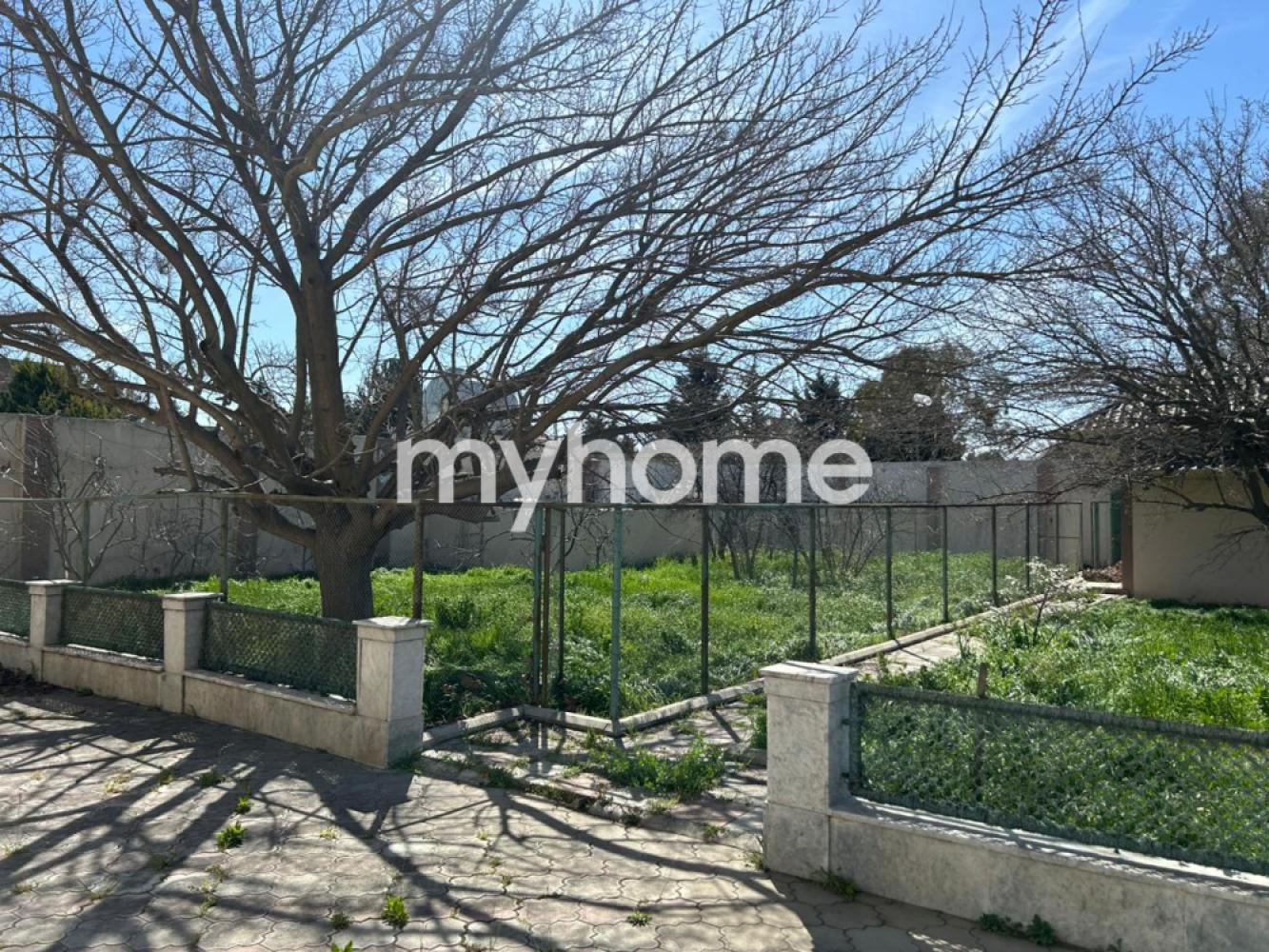 Görədil qəsəbəsində 220m² həyət evi satılır Görədil qəsəbəsində 220m² həyət evi satılır