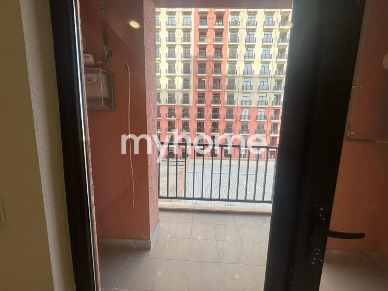 7-ci mikrorayon qəsəbəsi 88m² mənzil satılır