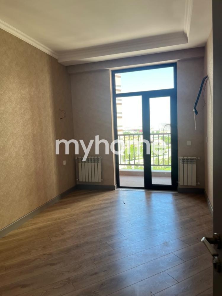 7-ci mikrorayon qəsəbəsi 61m² mənzil satılır