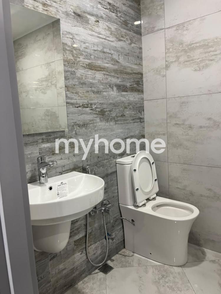 7-ci mikrorayon qəsəbəsi 61m² mənzil satılır