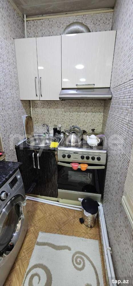 Bakıxanov qəsəbəsi 60m² mənzil satılır