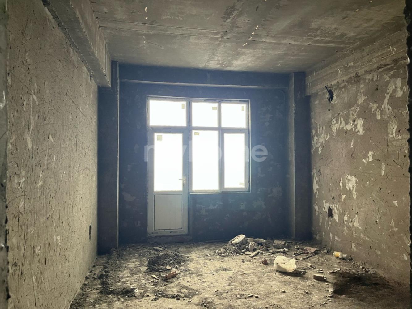 Badamdar qəsəbəsi 138m² mənzil satılır
