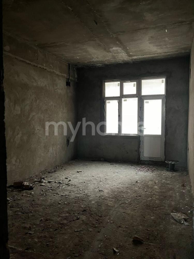 Badamdar qəsəbəsi 138m² mənzil satılır