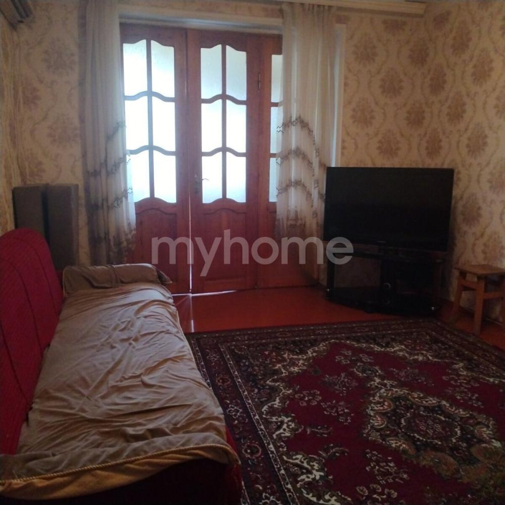 Bakı şəhəri 38m² mənzil kirayə verilir