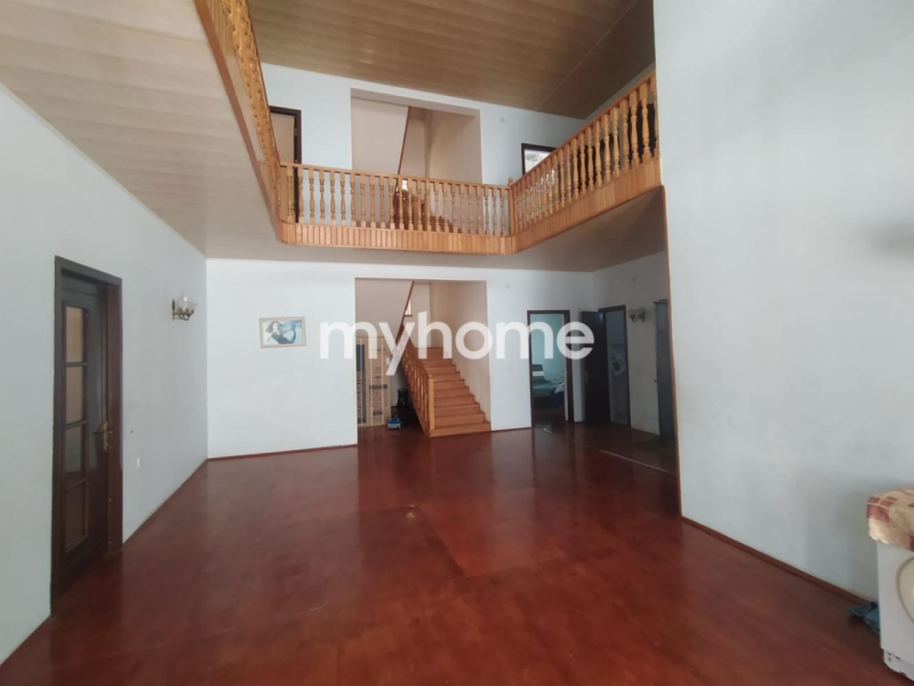 Bakıxanov qəsəbəsi 495m² həyət evi satılır