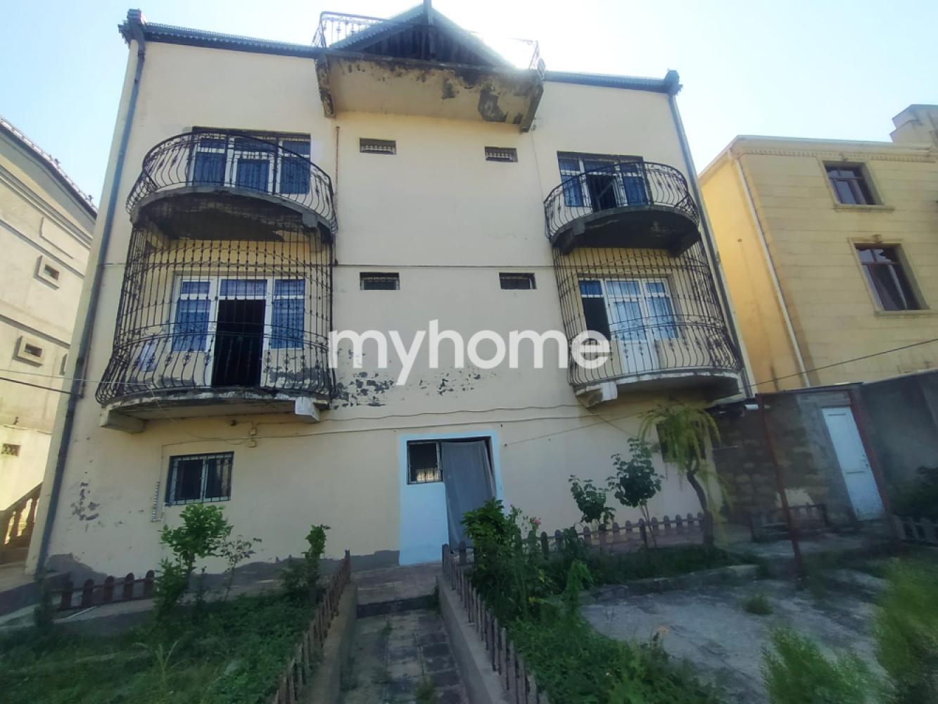 Bakıxanov qəsəbəsində 495m² həyət evi satılır Bakıxanov qəsəbəsində 495m² həyət evi satılır