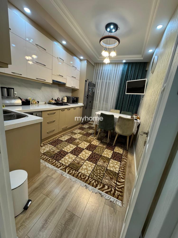Masazır qəsəbəsi 93m² mənzil satılır