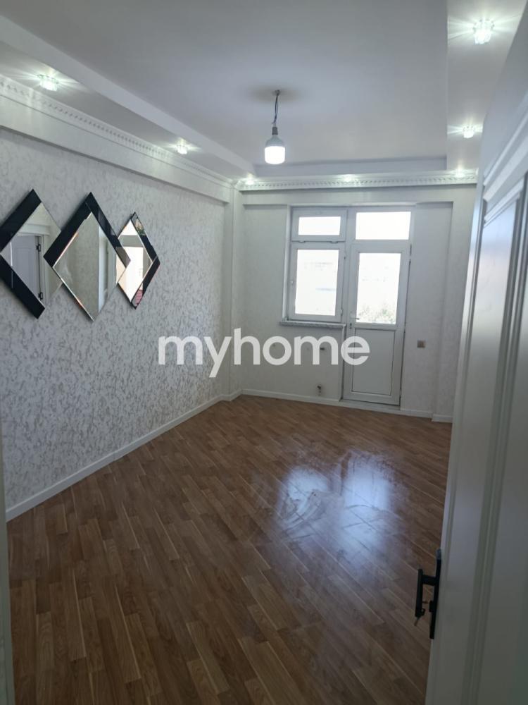Masazır qəsəbəsində 70m² mənzil satılır Masazır qəsəbəsində 70m² mənzil satılır