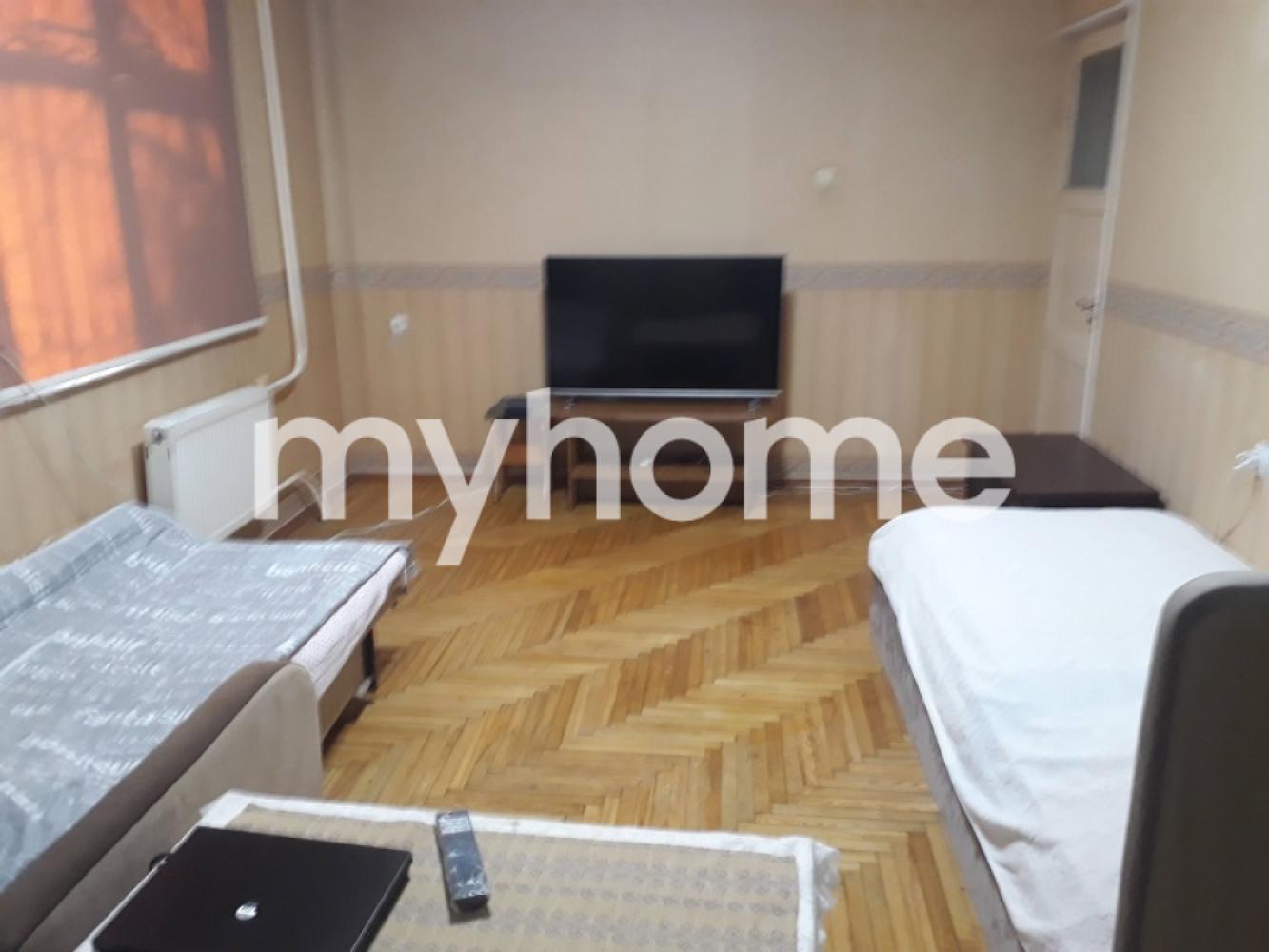 Ağ şəhər qəsəbəsi 60m² mənzil kirayə verilir