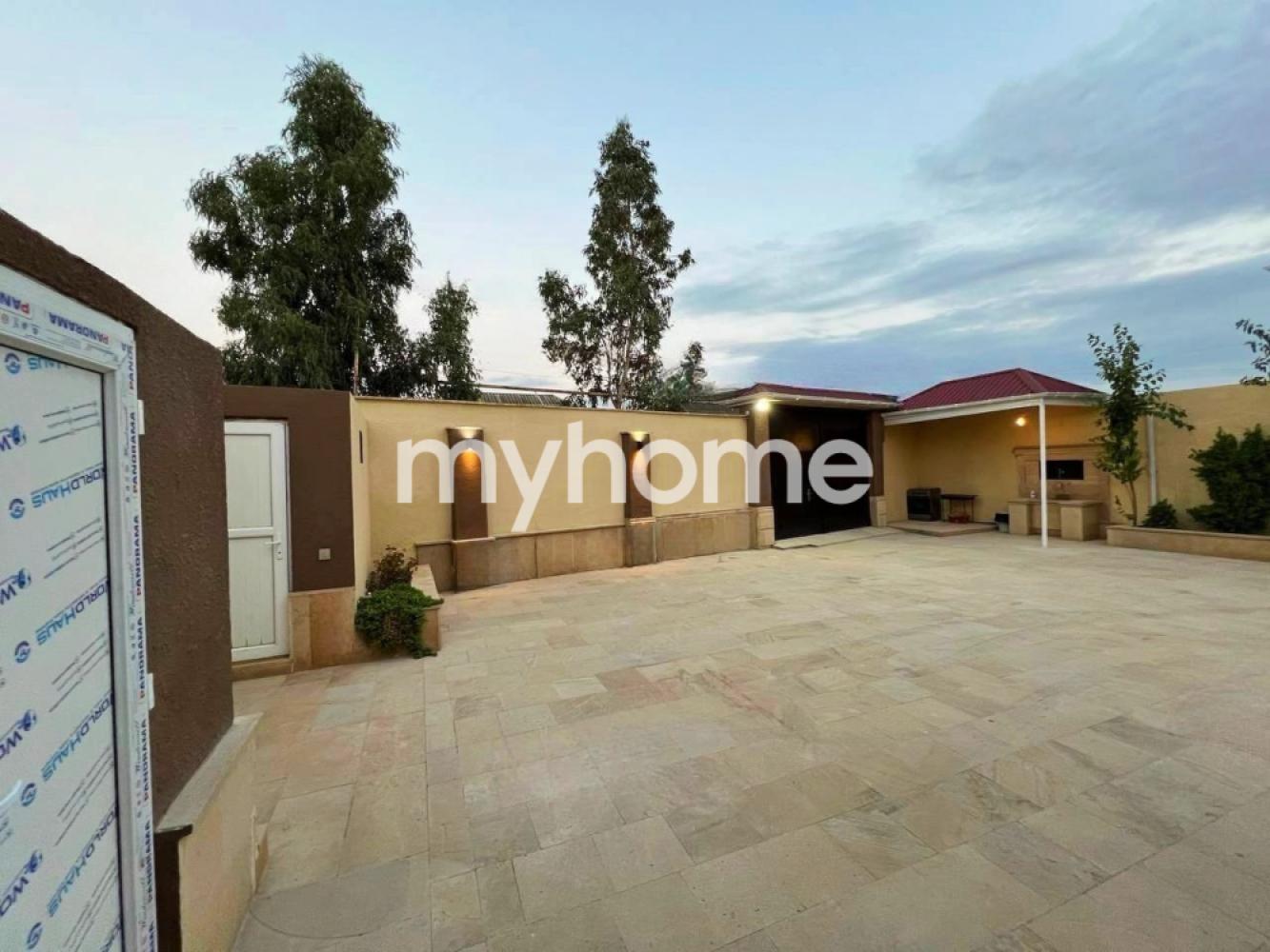 Binə qəsəbəsində 108m² həyət evi satılır Binə qəsəbəsində 108m² həyət evi satılır